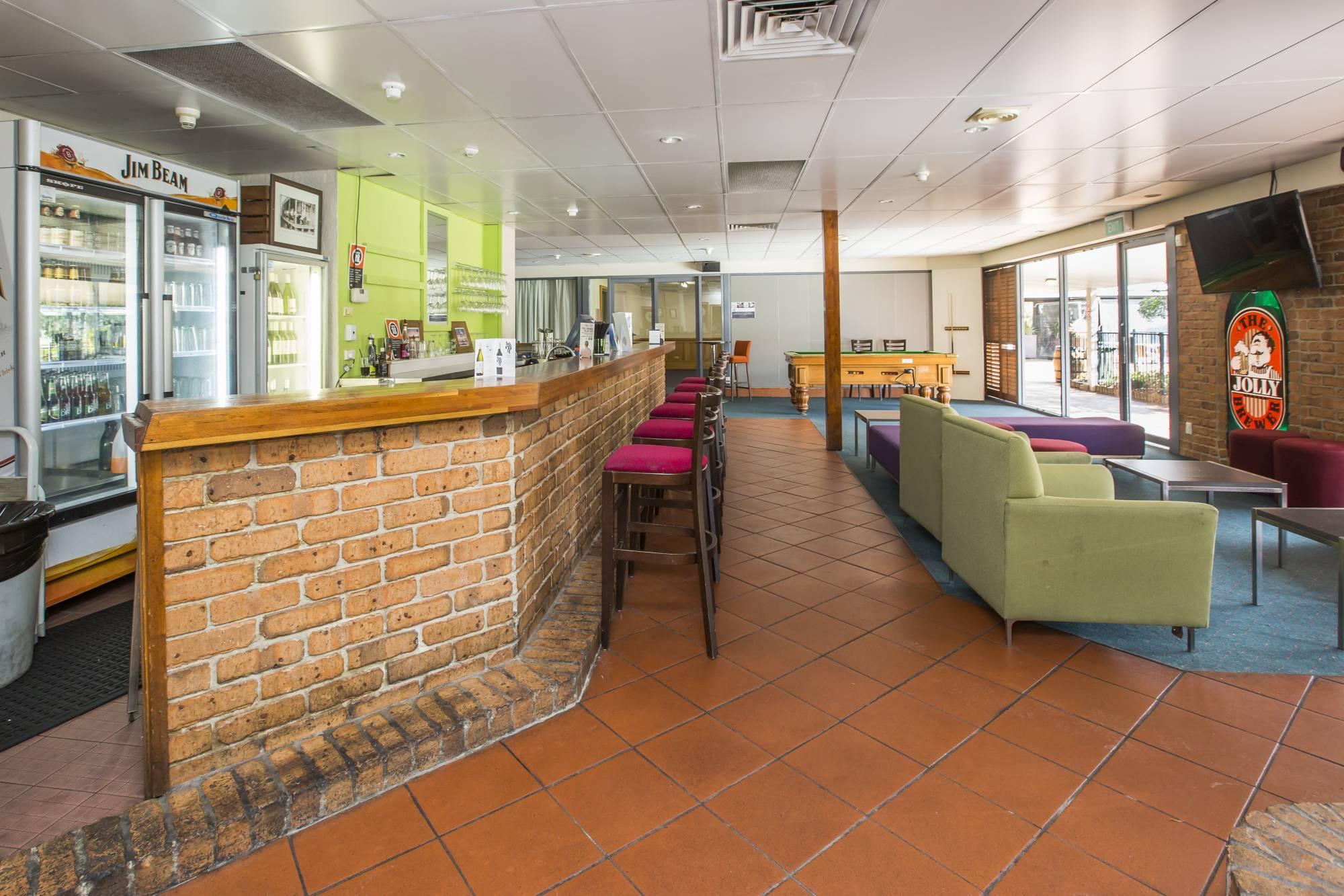 Ibis Styles Canberra Eagle Hawk Exterior photo