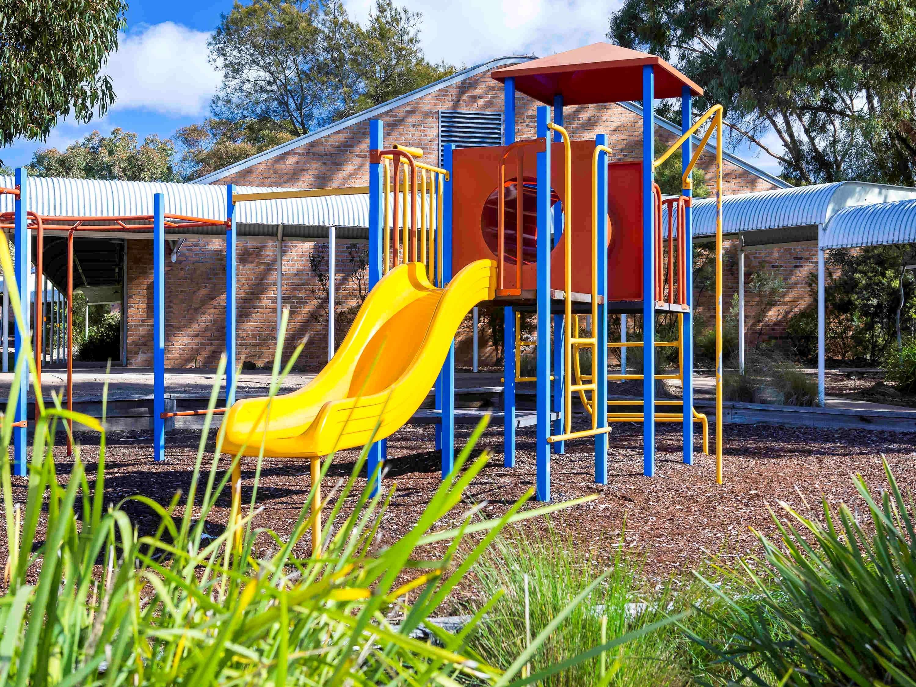 Ibis Styles Canberra Eagle Hawk Exterior photo