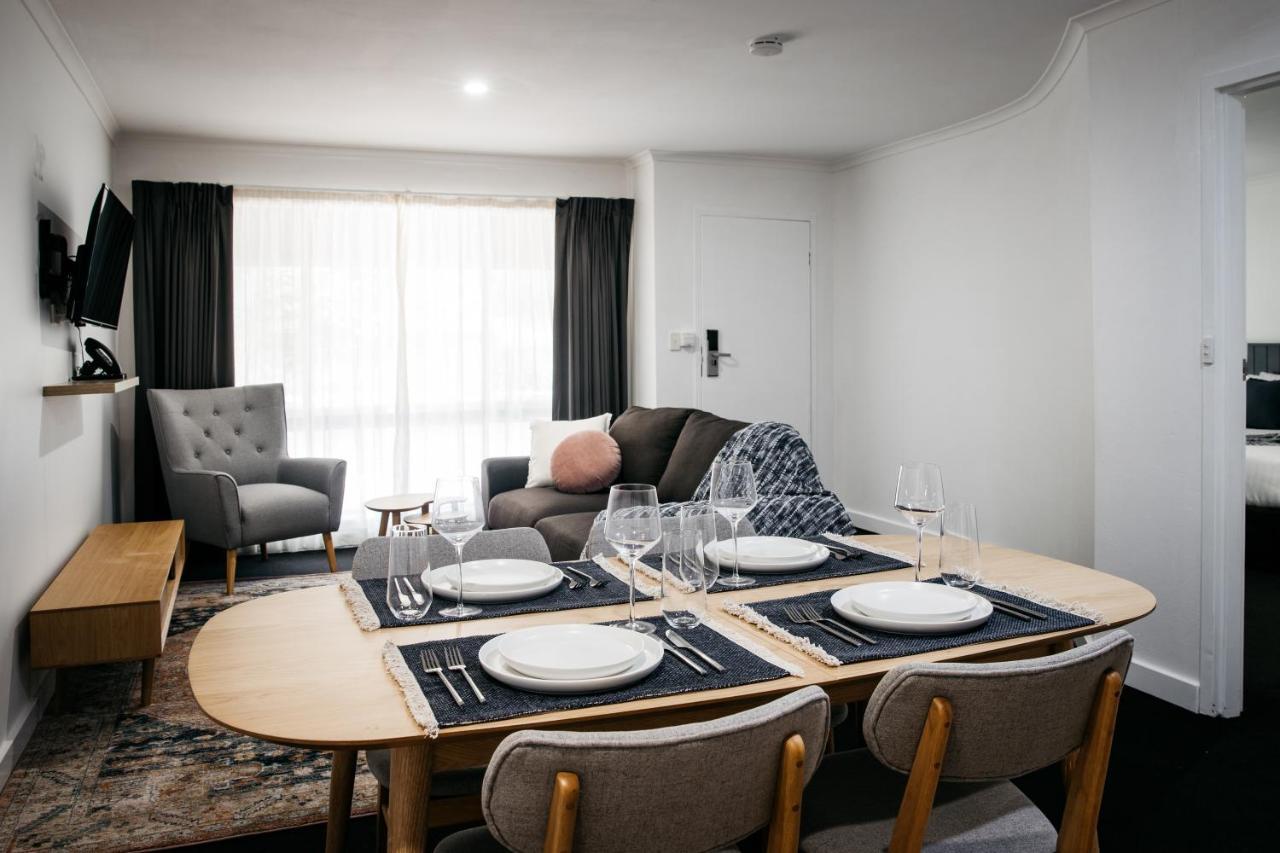 Ibis Styles Canberra Eagle Hawk Exterior photo